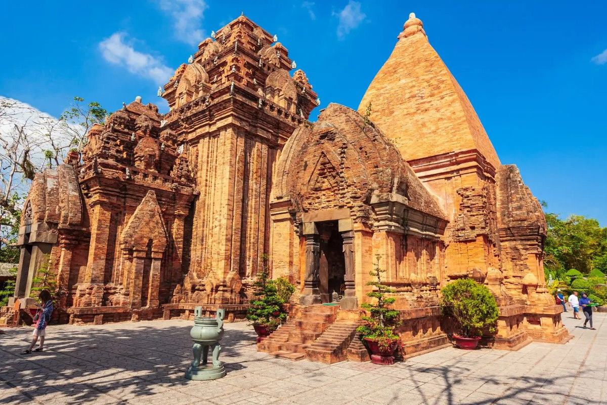 Panoramic view of Ponagar Cham Towers in Nha Trang surrounded by greenery and ancient architecture